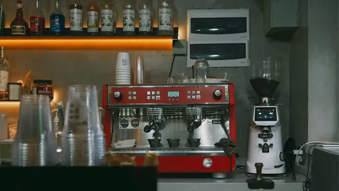 Best Commercial Coffee Machines for Small Cafés in the UK